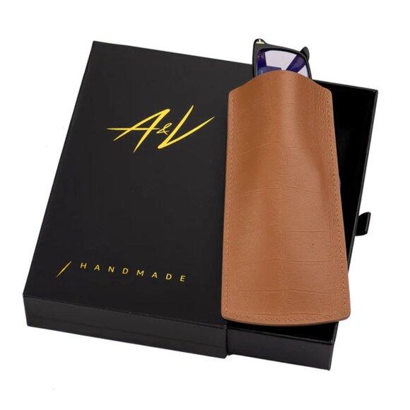 Calfskin Glasses Case – Alligator Effect, Luxury Feel - Rich Clay Brown - Picture 2 of 3